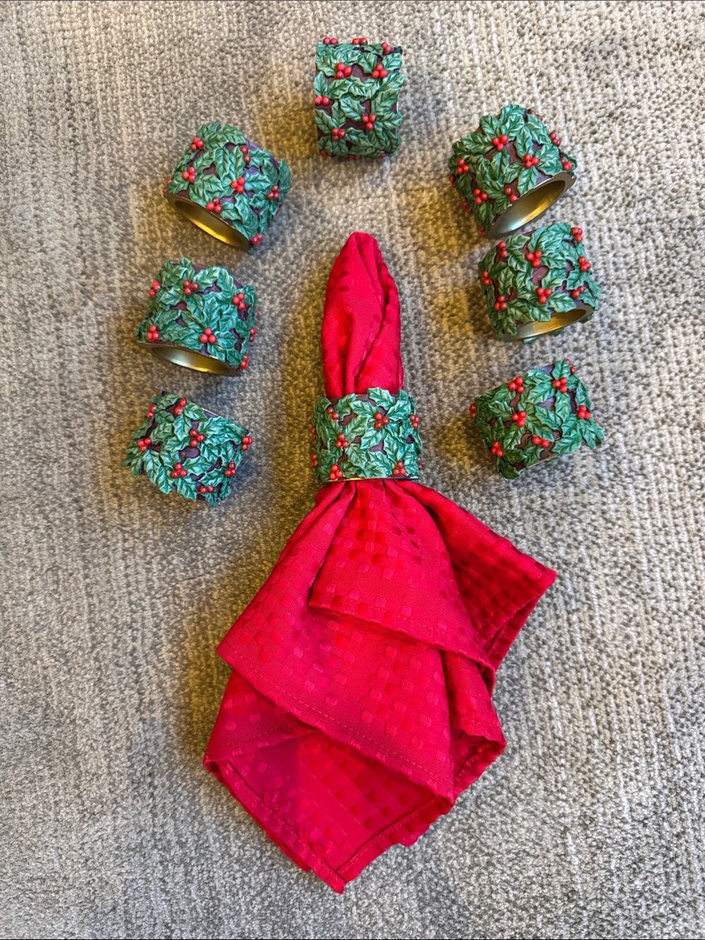 Festive Green Christmas Holy Napkin Rings with Red Berry Accents - Set of 8